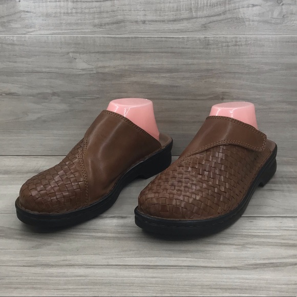woven brown mules